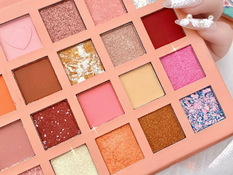 The Production Process of Empty Cardboard Eyeshadow Palettes Is Revealed: The Exquisite Manufacturing Behind Green Beauty