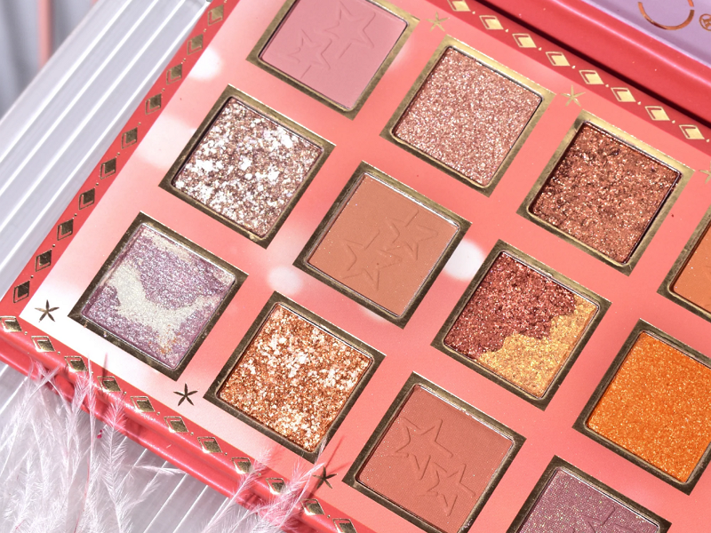 5 Reasons Why Custom Cardboard Eyeshadow Palettes Can Make Your Brand Stand Out