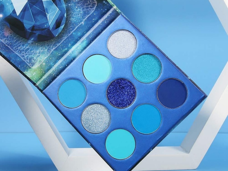 Smooth Corners And Rounded Treatment of Eye Shadow Grids: An Important Role That Cannot Be Ignored