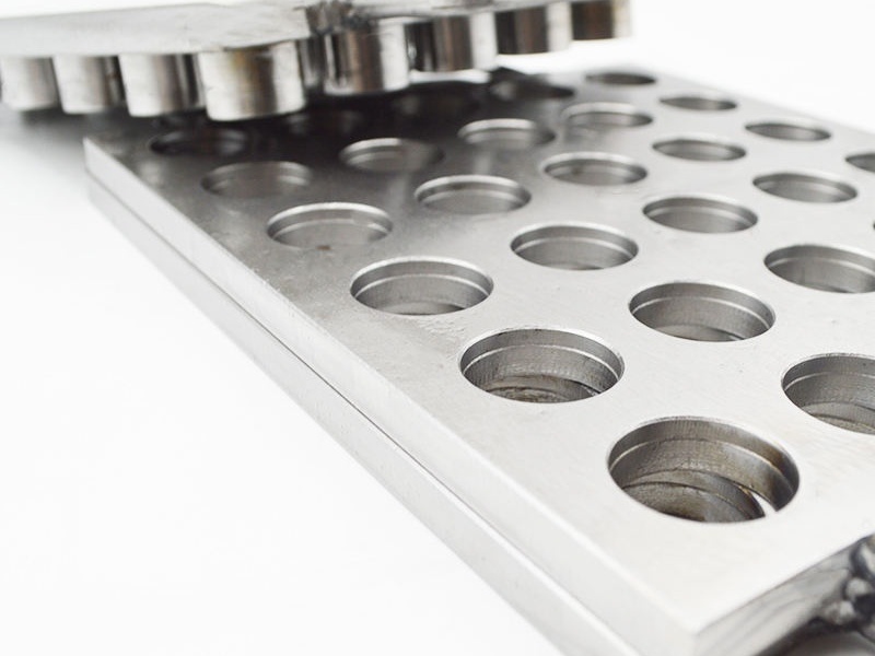 What Details Should I Pay Attention To When Purchasing Eyeshadow Grids Wholesale?