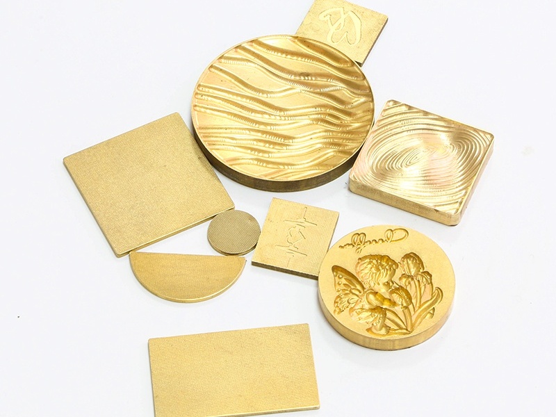 How To Improve The Surface Gloss of Eye Shadow Powder Pressed Copper Sheet Through Technology?