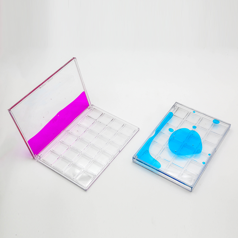 Custom logo Eyeshadow Palette With 24 color Plastic Rectangle Empty Eyeshadow Make up case