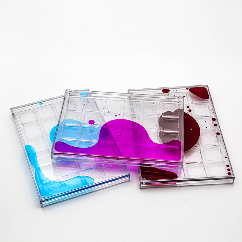 Custom logo Eyeshadow Palette With 24 color Plastic Rectangle Empty Eyeshadow Make up case