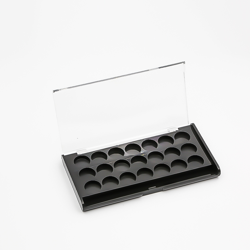 Wholesale Empty 18 Colors Eyeshadow Palette Plastic Private Label Black Rectangle Pan clear Empty Blush case with Mirror