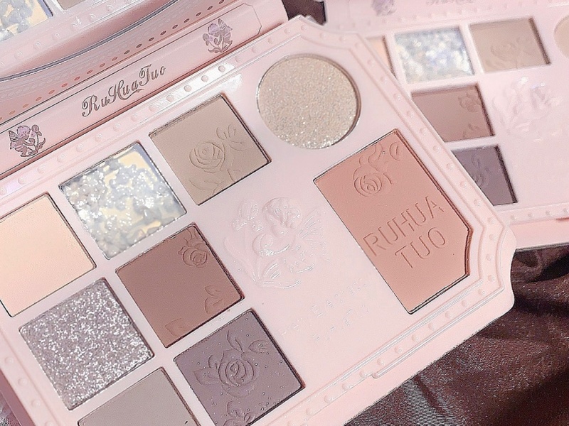 How To Choose An Empty Eyeshadow Palette Packaging That Suits The Brand Style? —A Key Step To Create Exclusive Makeup Charm