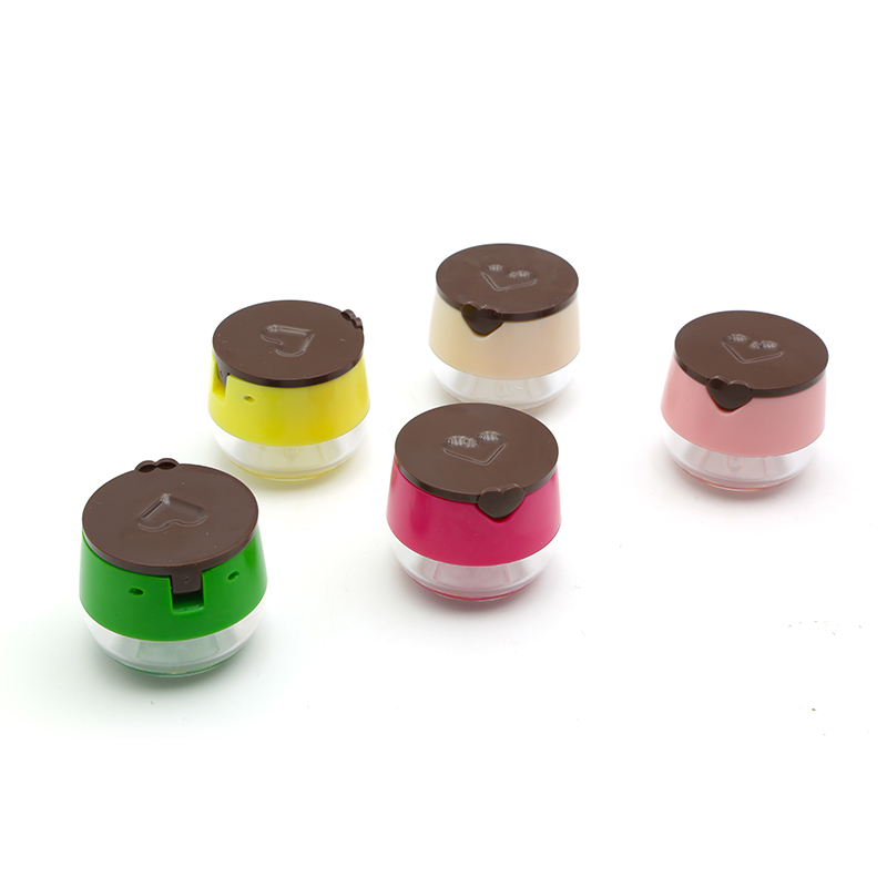 New Design Empty Diverse Plastic Cosmetic Cream Jar Lip Balm Skin Care Product Packaging Cream Jar With Spoon