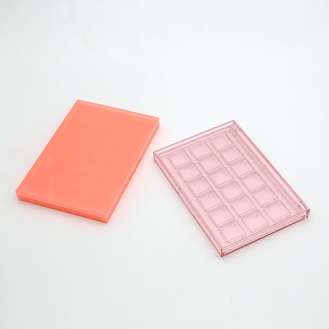 Women Cosmetics 18 Colors High Quality Wholesale Cosmetics Makeup Products Private Label Custom Eyeshadow Palette