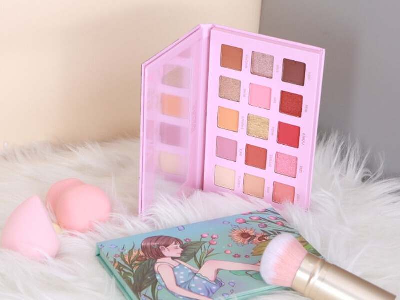 How To Ensure The Quality of Wholesale Empty Cardboard Eyeshadow Palettes？